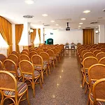 Hotiday Hotel