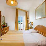 Hotiday Hotel 3*