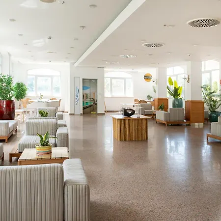 Hotiday Hotel